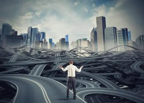 自我怀疑创业项目(年轻人创业需要避免踩哪些坑？)