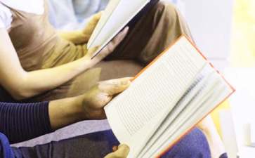 勤工俭学创业项目模板(大学校园里有什么适合大学生勤工俭学或创业的好点子，比如说是寝室小卖部、送水等等……)