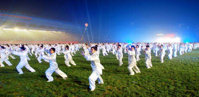 足球创业项目(大专毕业后适合创业的项目)