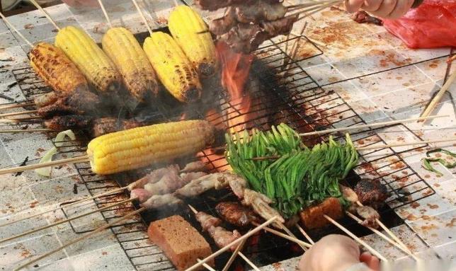 街边小吃创业项目(路边摊小吃卖什么最好)