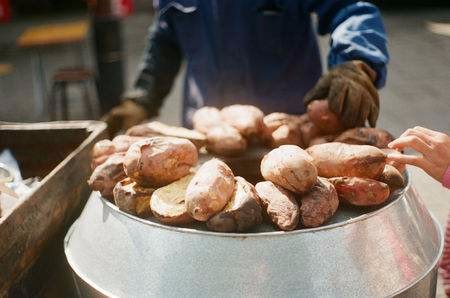 护手霜创业项目(白手起家，推荐3个适合“穷人”的创业，小生意不起眼却很赚钱)