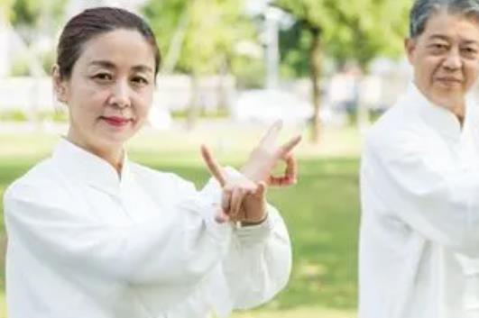 老人服务业创业项目(老龄化服务创业项目)