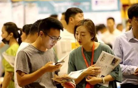 济南大学生创业项目(我是济南大学生刚毕业！工作不好找，想自己创业，但又不知道有什么好项目，哪位大神能帮忙出出主意！)