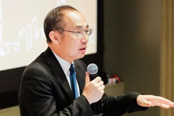 300亿创业项目(青岛西海岸新区首个TOD产业小镇签约，总投资300亿)