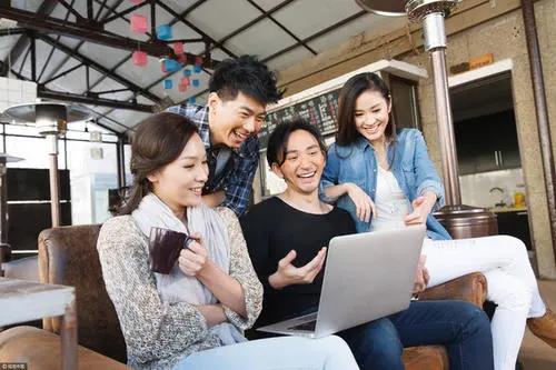 跨年加班创业项目(适合年轻人创业的项目有哪些)