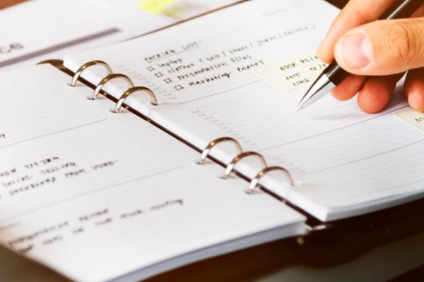 创业项目月报模板(笔杆子材料：写作技巧之如何写好日报、周报、月报（一）)