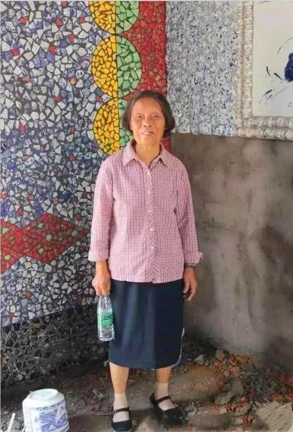 瓷板画创业项目(“抠门”老太每顿只吃泡面，5年攒6000万造瓷宫，现状如何？)