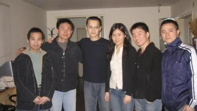 纸醉金迷创业项目(美团副总裁王慧文：清华毕业，身价180亿，却42岁退休，他现状如何了？)