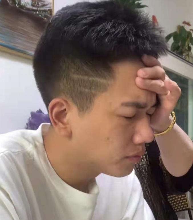 糖豆豆创业项目(网红唐痘痘因急性胰腺炎离世，他当时是如何走红的？)