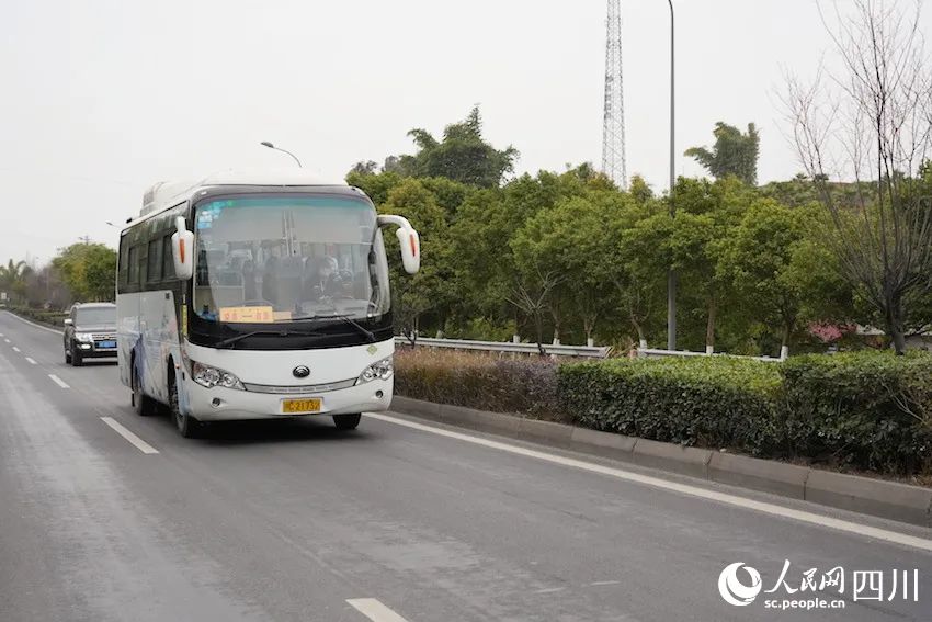 包含成都注册小巴的很多吗的词条